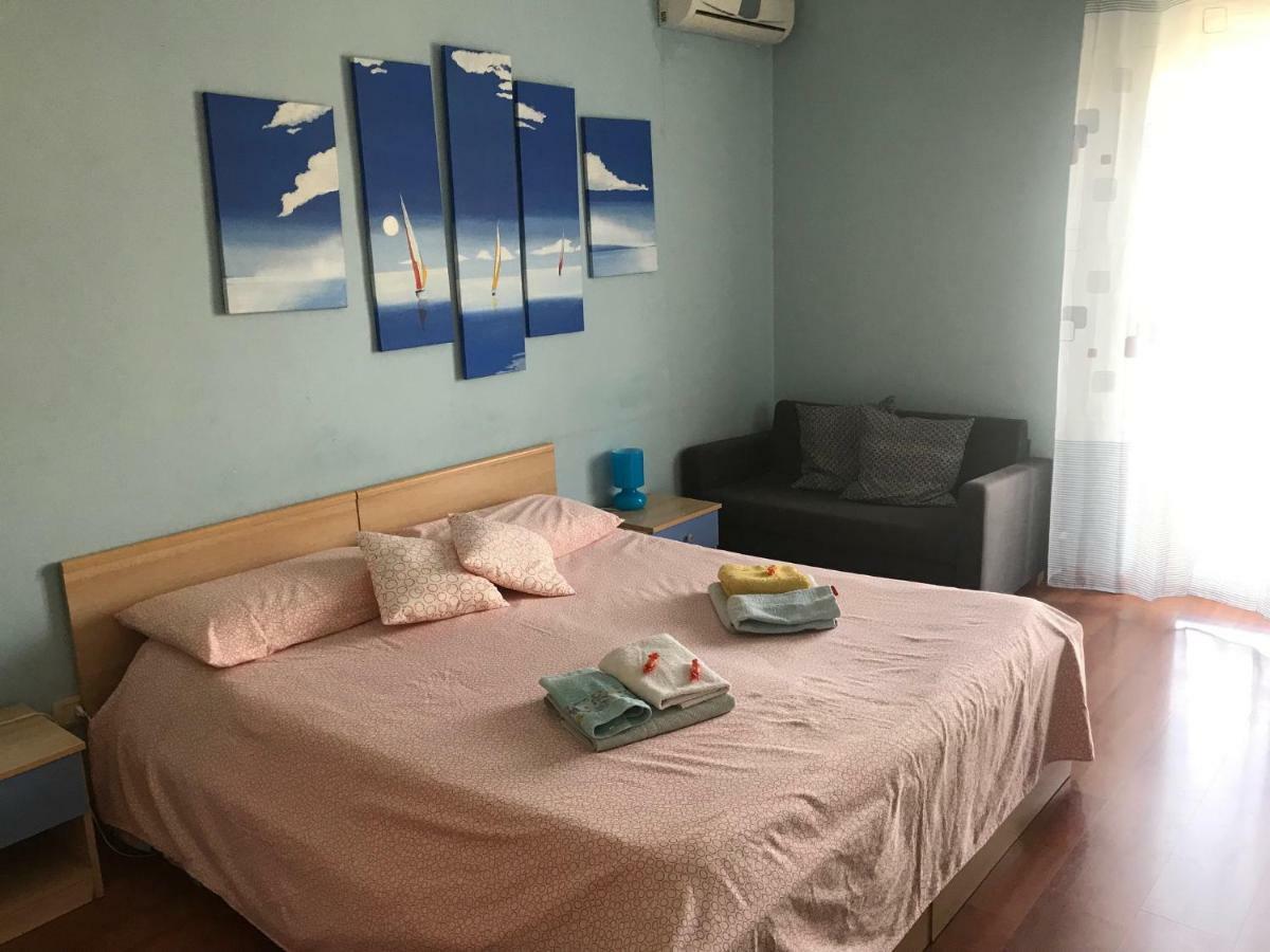 Bed and Breakfast I Colori Di Sara Катания Экстерьер фото