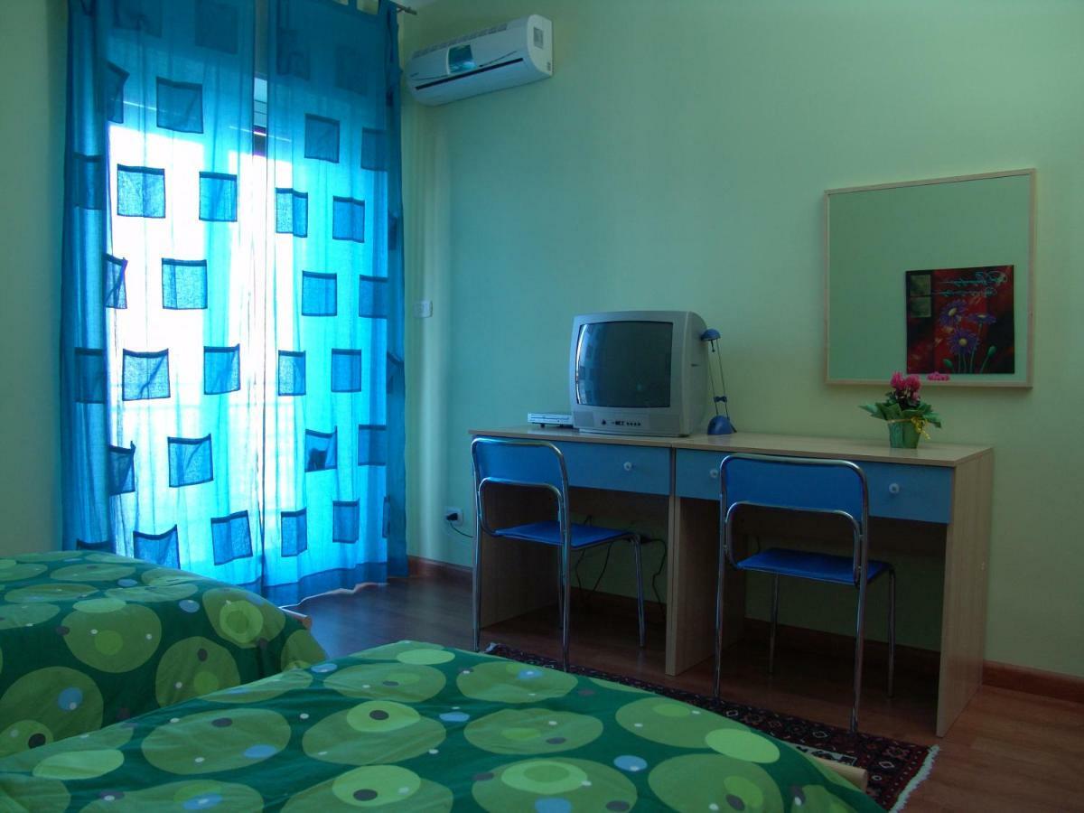 Bed and Breakfast I Colori Di Sara Катания Экстерьер фото
