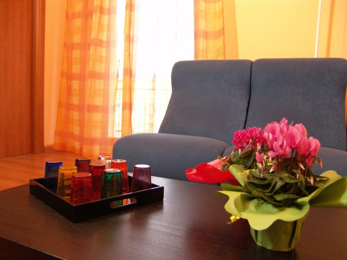 Bed and Breakfast I Colori Di Sara Катания Экстерьер фото